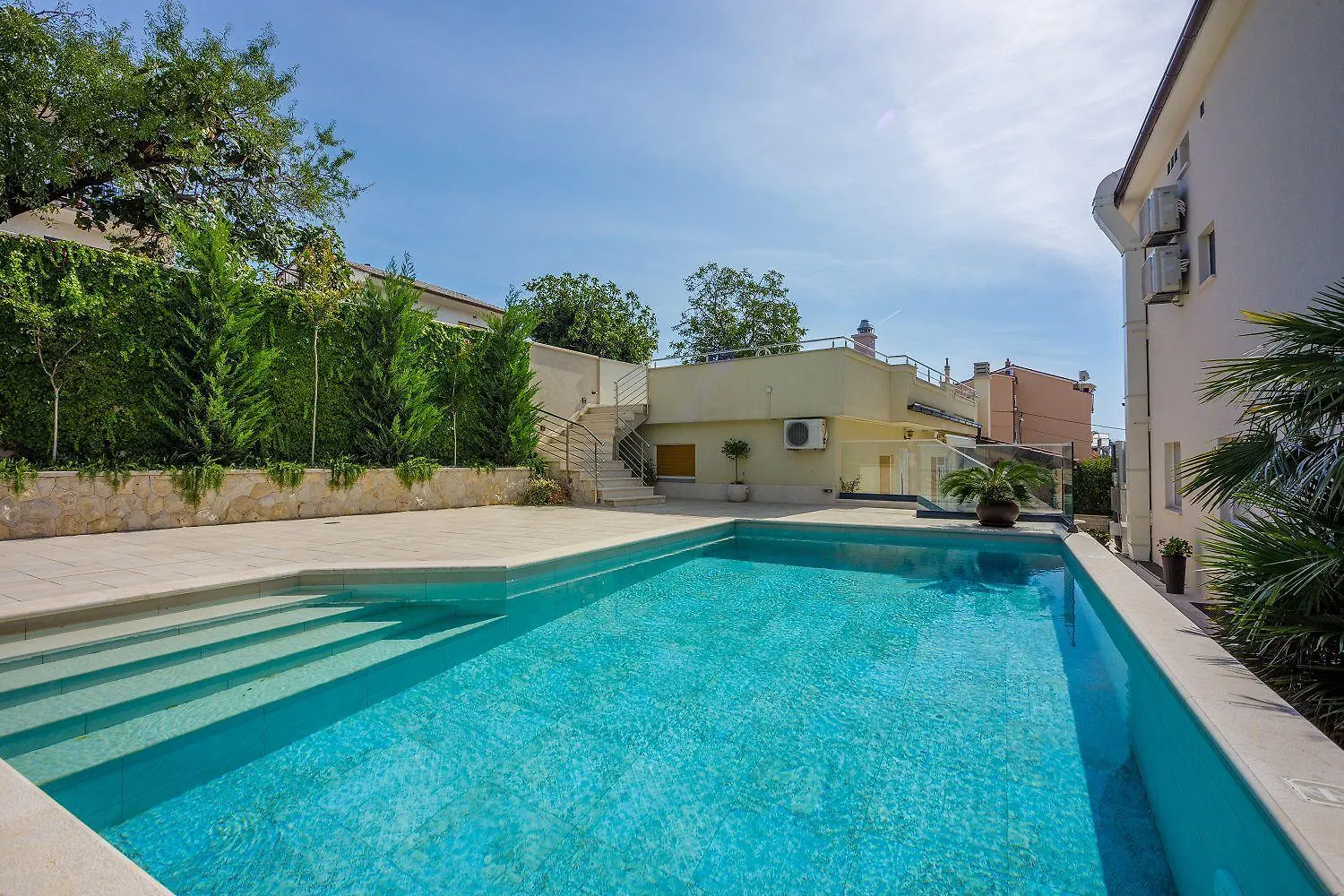 Malerisches Apartment Nur 500 Meter Zum Strand Mit Pool, Gym, Sauna Crikvenica