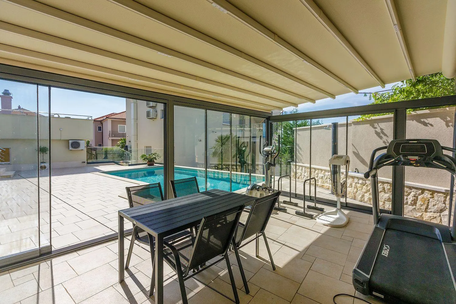Malerisches Apartment Nur 500 Meter Zum Strand Mit Pool, Gym, Sauna Crikvenica